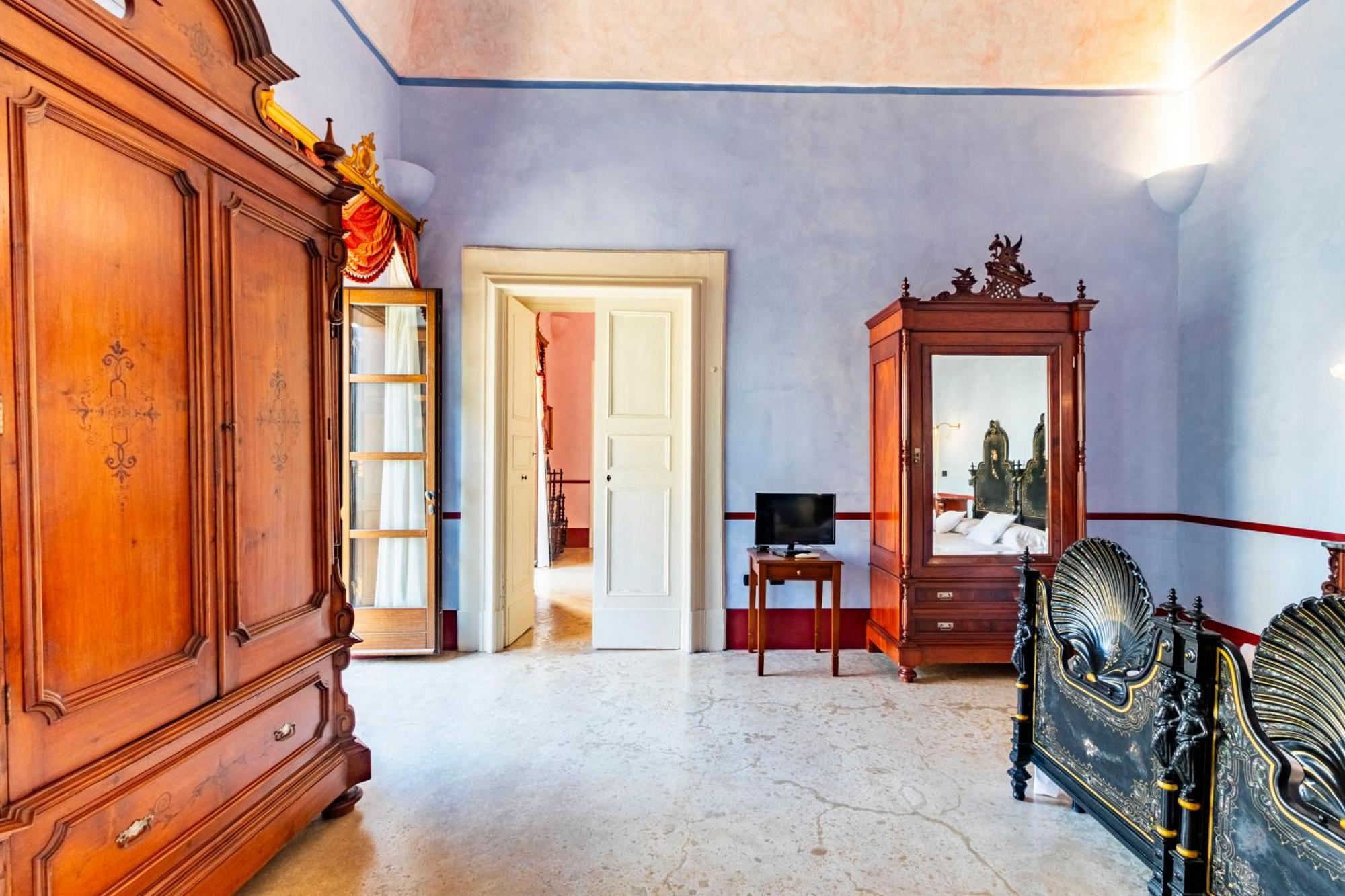 مبيت وإفطار غالّيبولي Palazzo Insula المظهر الخارجي الصورة